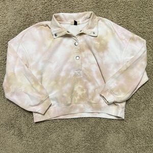 Universal thread sweatshirt